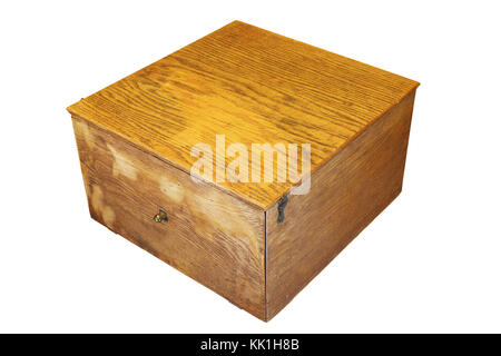 Molto vecchia scatola di legno isolato su sfondo bianco per il vostro design Foto Stock