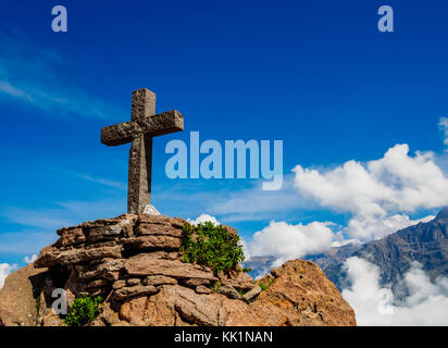 Croce in Cruz del Condor, regione di Arequipa, Perù Foto Stock