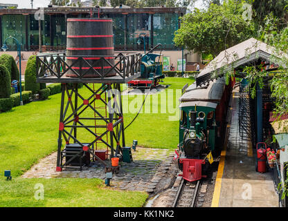 Stazione ferroviaria nel Parque de la Amistad, amicizia park, Santiago de Surco district, Lima, Peru Foto Stock