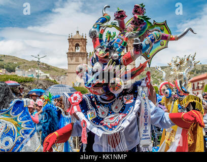 Fiesta de la Virgen de la Candelaria, la piazza principale, Puno, Perù Foto Stock