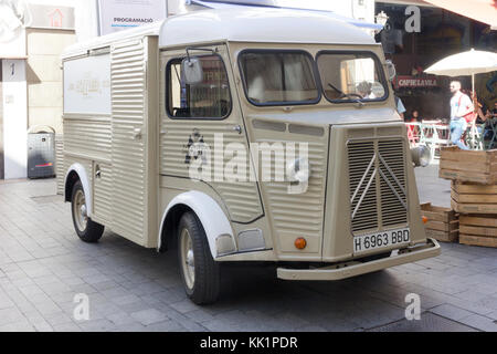 Moritz Citroen birra carrello, Sitges, Spagna Foto Stock