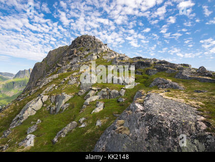 Escursionismo su husjellet, senja isola la Norvegia. Foto Stock