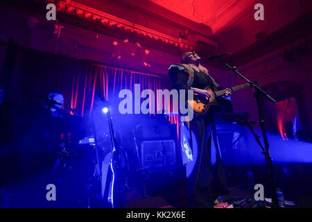 Londra, Regno Unito. 28 Nov 2017. Eivor Palsdottir si esibisce dal vivo sul palco alla Bush Hall di Londra. Data foto: Martedì 28 novembre 2017. Credit: Roger Garfield/Alamy Live News Foto Stock