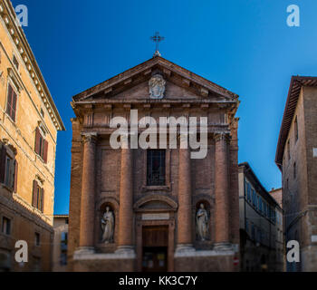 Saint Christopher chiesa in siena, Italia, vista frontale Foto Stock