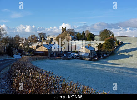 Villaggio Grayrigg d'inverno. Cumbria, England, Regno Unito, Europa. Foto Stock