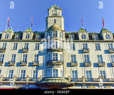 Oslo, Norvegia - 27 febbraio 2016: : Il grand hotel di Oslo, Norvegia. L'hotel è meglio conosciuta come la sede annuale del vincitore del premio nobel per la pace p Foto Stock