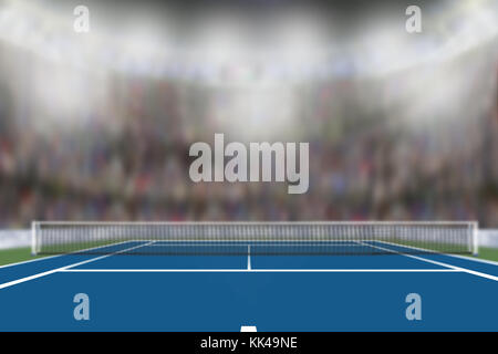 Basso angolo vista del campo da tennis piena di spettatori nelle gabbie con copia spazio. deliberato sulla messa a fuoco in primo piano. Foto Stock