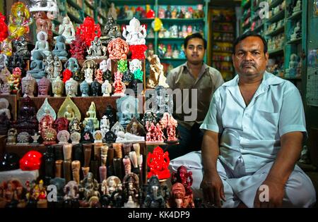Varanasi (Benares) dove la gente viene a morire SGUARDO INDIANO - 07/09/2010 - India / Benares - Ritratto di una stalla - Varanasi - Sylvain Leser / le Pictorium Foto Stock