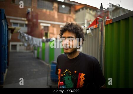 Il breadcrumbs, l'Emergency's Social Inclusion - 28/06/2012 - - Emergency Shelter - la mie de Pain, Parigi Ritratto dei benvenuti al Shelter - Sylvain Leser / le Pictorium Foto Stock