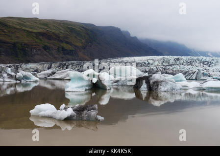 Iceberg in fjallsarlon laguna glaciale Foto Stock