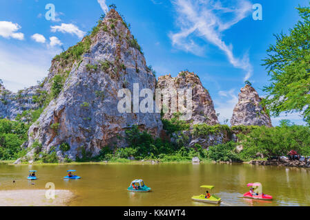 Vista panoramica di khao ngu parco di pietra in Thailandia Foto Stock