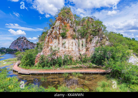 Khao ngu parco di pietra vista panoramica a Ratchaburi Foto Stock