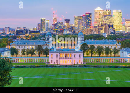 London, Regno Unito - 07 ottobre: questa è una vista notturna di Greenwich Park che è una popolare meta di viaggio dove le persone possono vedere il canary whar Foto Stock