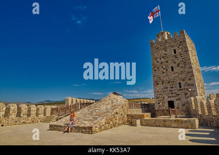 Akhaltsikhe, Georgia - 08 agosto 2017: rabati maestoso complesso del castello sotto un sole estivo Foto Stock