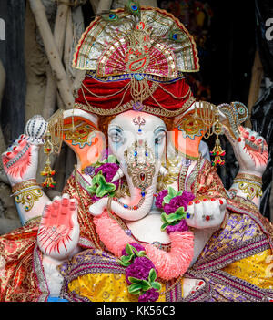 Close up volto di Dio indù ganesha nella messa a fuoco selettiva. Foto Stock