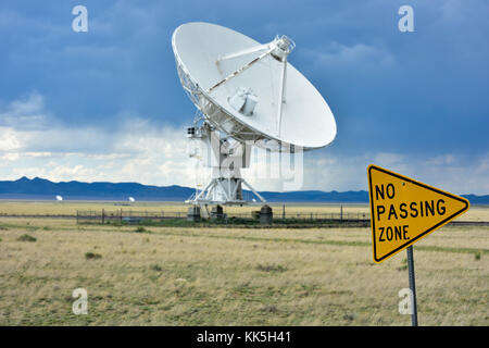 Il karl g. jansky molto grandi array (VLA) è una radio astronomia osservatorio situato sulle pianure di san agustin in Nuovo Messico. Foto Stock