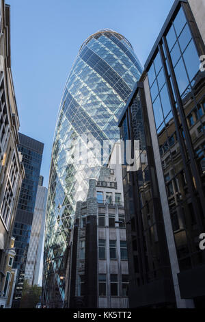 Il Gherkin, 30 St Mary Axe, London, Regno Unito Foto Stock