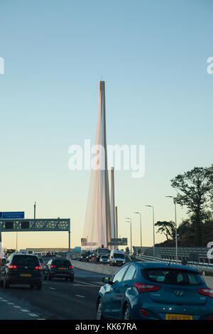 La guida verso il Queensferry traversata da Fife, Scozia. Foto Stock