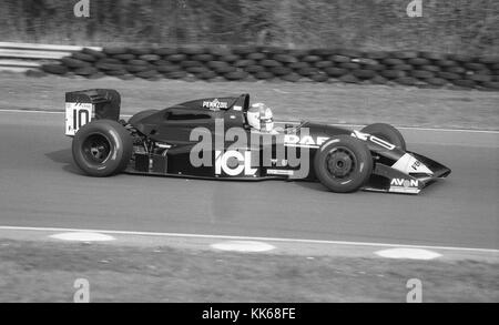 Yvan Muller con la sua Reynard 91D Cosworth, British Formula due 1992 Foto Stock