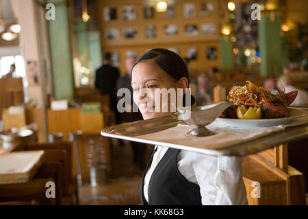 Parigi/Francia. Ristorante Brasserie la Coupole Foto Stock