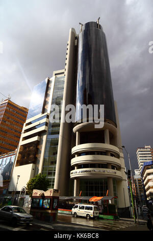 La nuova economia e finanze pubbliche Ministero edificio in El Prado, La Paz, Bolivia Foto Stock