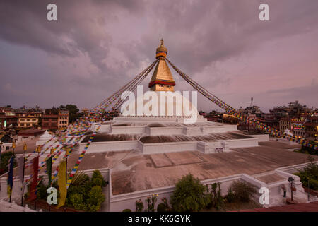 Il grande stupa di Boudhanath, Kathmandu, Nepal Foto Stock