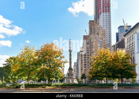 Columbus circle a Manhattan che fu completata nel 1905 e rinnovato un secolo più tardi. Foto Stock