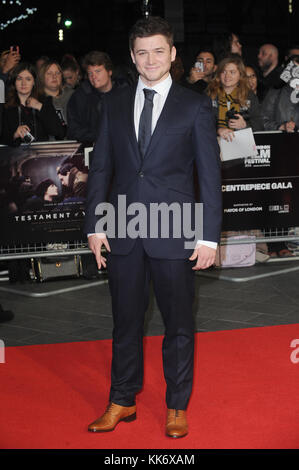 Taron Egerton assiste il Gala screening del testamento della gioventù di Odeon Leicester Square a Londra. 14 ottobre 2014 © Paul Treadway Foto Stock