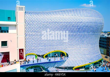 Selfridges edificio nuovo flagship store nel Bullring Shopping Mall, Birmingham, Inghilterra progettato da sistemi futuri. Esterno Foto Stock