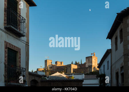 Granada, Spagna. Ottobre, 2017. L'Alhambra visto dal punto di vista di Albaicin. ABEL F. ROS/Alamy Foto Stock