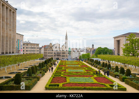 Bruxelles, Belgio - 22 aprile 2017: montare delle arti o giardini kunstberg come si vede dalla elevata vantage point a Bruxelles, in Belgio. Foto Stock