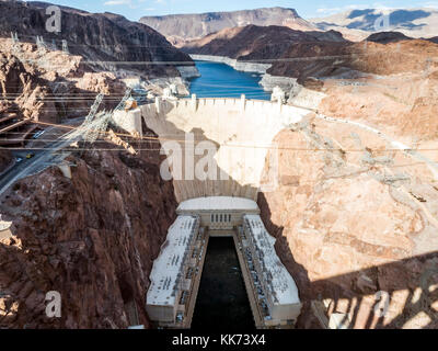 La diga di Hoover e il lago Mead dal percorso 93 - Arizona, AZ, Stati Uniti d'America Foto Stock