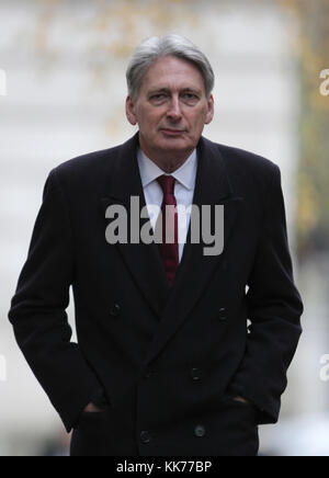 Londra, Regno Unito. 28 novembre, 2017. Philip hammond cancelliere dello scacchiere assiste il cabinet settimanale incontro a Downing Street, Londra Foto Stock
