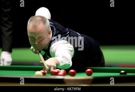 John Higgins il giorno uno del 2017 uk Betway Champions al York Barbican, York. Stampa foto di associazione. Picture Data: martedì 28 novembre, 2017. Vedere PA storia SNOOKER York. Foto di credito dovrebbe leggere: Richard Venditori/filo PA Foto Stock