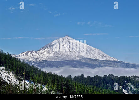 Paesaggio invernale a volcan Teide National Park, Tenerife, Isole canarie, Spagna Foto Stock