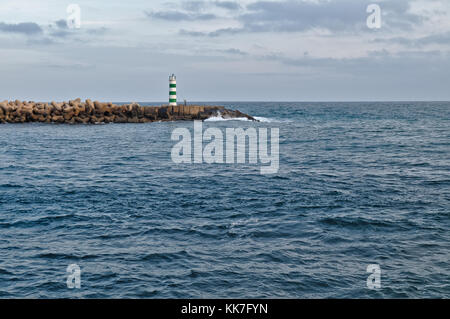 Torre faro di Ilha deserta a Faro. Algarve, Portogallo Foto Stock