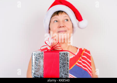 Nonna regalo di natale Foto Stock