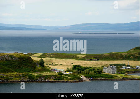 Vista dal pulpito hill, Oban attraverso Isola di Kerrera di eilean musdile faro Foto Stock