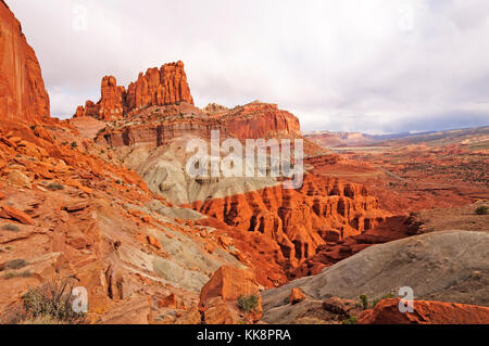 Pinnacoli di roccia in Capital Reef National Park nello Utah Foto Stock