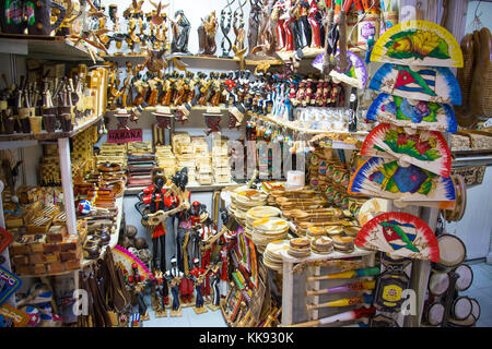 Centro Cultural Antiguos Almacenes De Deposito San Jose mercato, Havana, Cuba Foto Stock