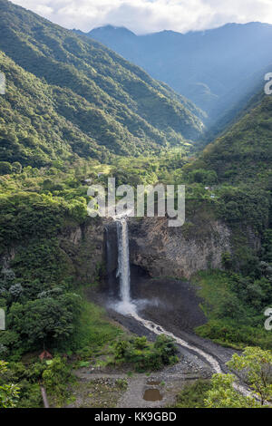 Bridal Veil (manto de la novia), la cascata nel percorso di Cascades, banos, Ecuador Foto Stock