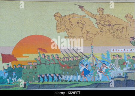 Pjoengjang, Corea del Nord, un mosaico a parete in Pjoengjang movie studio Foto Stock