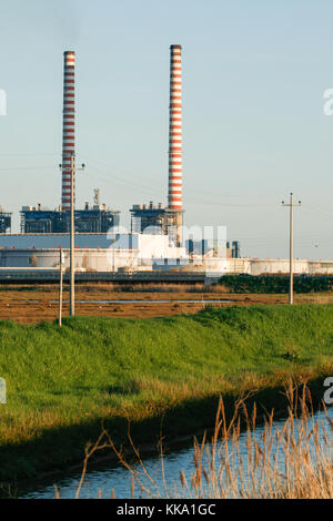 Centrale termoelettrica in Toscana, Italia Foto Stock