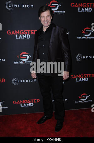 Hollywood, CA, Stati Uniti d'America. 28 nov, 2017. 28 novembre 2017 - Hollywood, California - Michael pare. ''I gangster terra'' los angeles premiere tenutosi presso il teatro egiziano in Hollywood. Photo credit: birdie thompson/admedia credito: birdie thompson/admedia/zuma filo/alamy live news Foto Stock