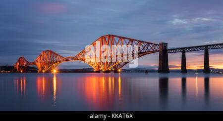 Ponte di Forth Rail, Sito Patrimonio Mondiale dell'UNESCO, Scotland, Regno Unito, Europa Foto Stock