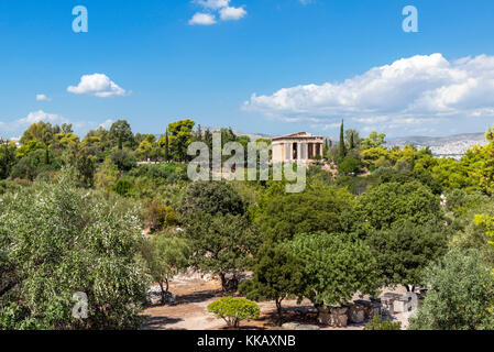 Vista sull'Antica Agorà di Atene verso il tempio di Efesto (Hephaistos), Atene, Grecia Foto Stock