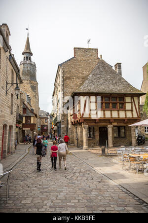 Rue de l'Horloge, Dinan, Francia, Europa. Foto Stock