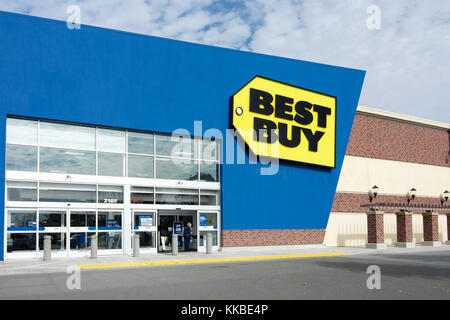 Panoramica di Bosco Gateway Shopping Center dotato di obiettivo, Michaels arti e mestieri e Best Buy, CALIFORNIA, STATI UNITI D'AMERICA Foto Stock