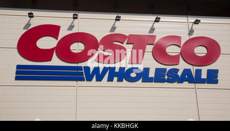 COSTCO APRE LA VENDITA ALL'INGROSSO IN FRANCIA Foto Stock