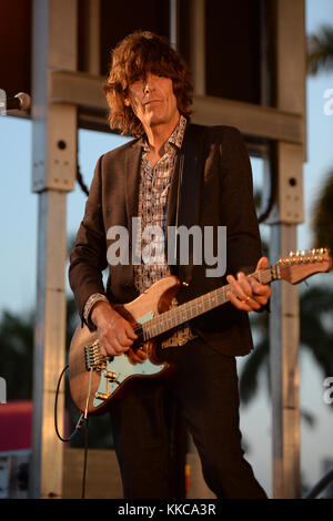 SUNRISE FL - 04 LUGLIO: Jamie West-Oram del Fixx si esibisce durante la celebrazione City of Sunrise del 4 luglio presso il BB&T Center il 4 luglio 2015 a Sunrise, Florida. Persone: Jamie West-Oram Foto Stock